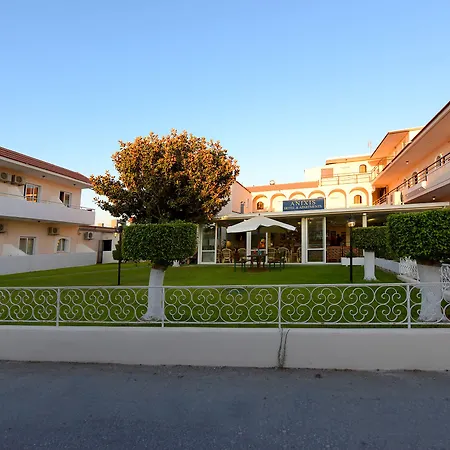 Aparthotel Anixis & 3*