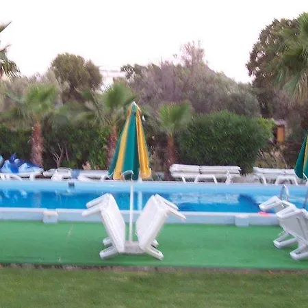 Anixis & Aparthotel 3*