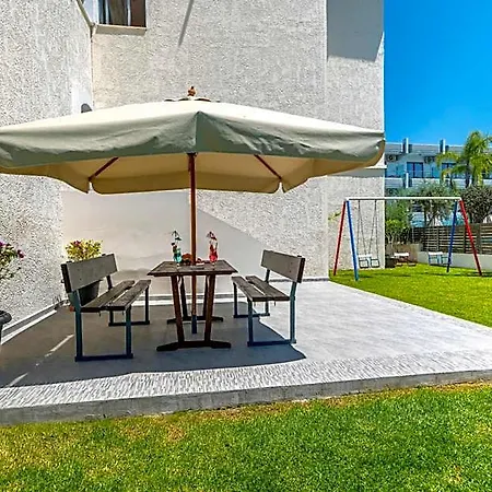 Anixis & Apartahotel 3*