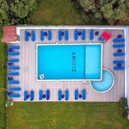 Apartahotel Anixis & 3*