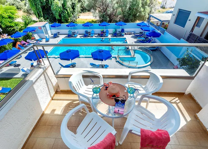 Hotel apartamentowy Anixis &