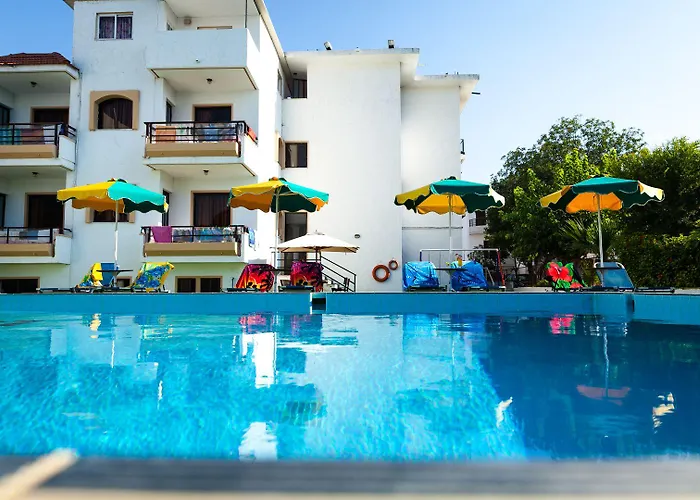 Hotel apartamentowy Anixis &