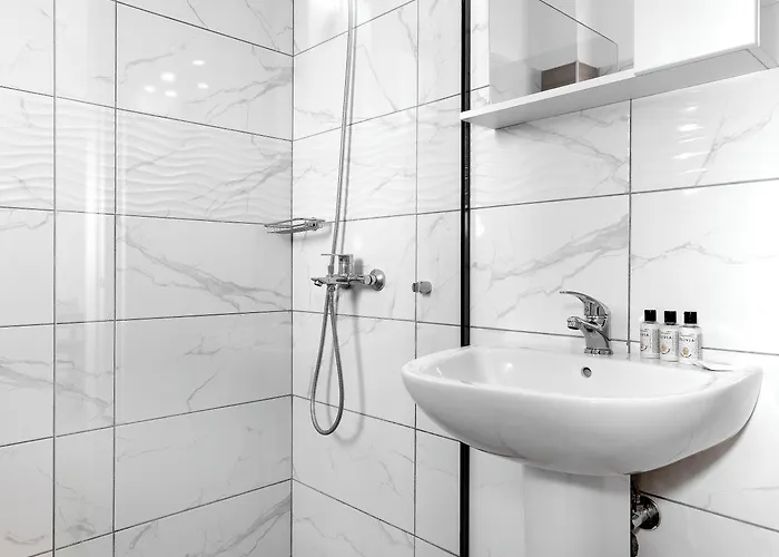 Anixis & 3* 이알리소스