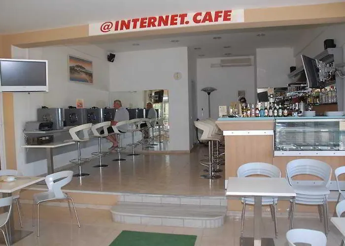 Anixis & 아파트호텔 3*