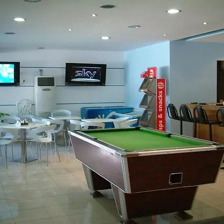 Anixis & شقة فندقية 3*